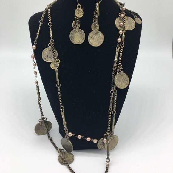 Necklace and earrings - Picture 1 of 1